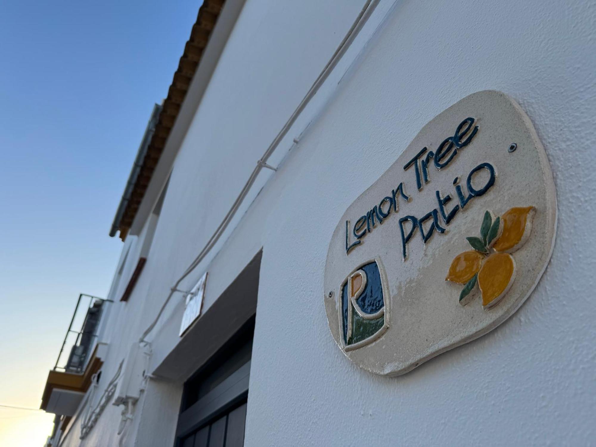 Lemon Tree Patio Villa Olvera Bagian luar foto